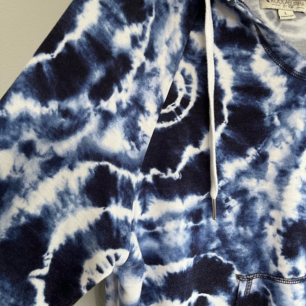 Koolaburra Blue Tie-Dye Hoodie - Picture 4 of 8